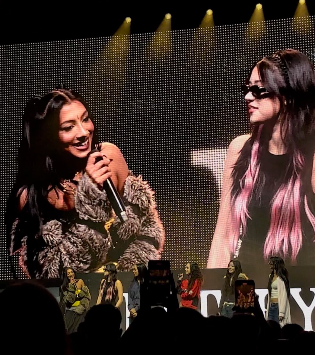 arjyles's tweet image. these divas,,,