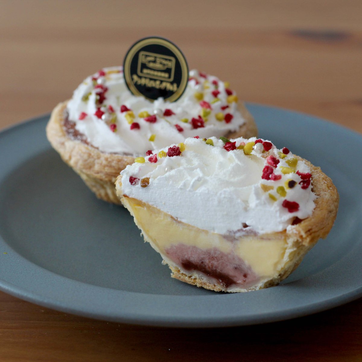 本日より、クリスマス限定タルト販売スタートです🎅 その名も