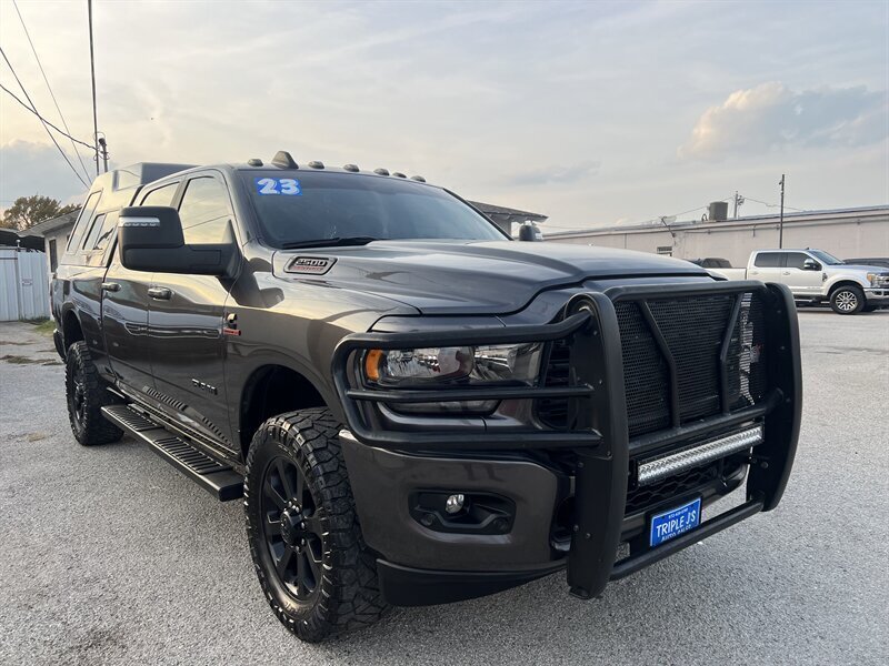 triplejsauto's tweet photo. 2023 #RAM #2500 Big Horn  only $45,000 in Lewisville, TX #RAM2500 #Lewisville https://t.co/I6RWVKhcJe https://t.co/XGJG8xioEM