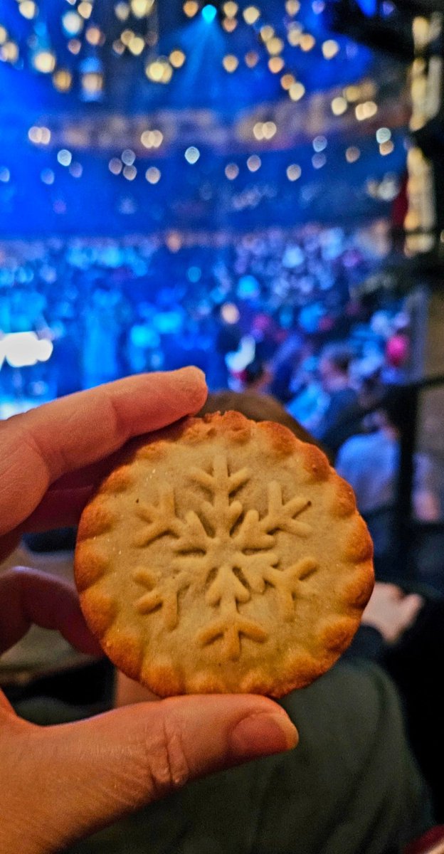First mince pie of the year at the last #PwCPreviews
What a fantastic initiative it has been.
 #OVChristmasCarol as brilliant as ever. Well done Paul Hilton for making the role your own.