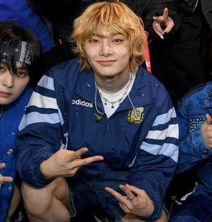 candddddelaaa's tweet image. devuelvan a este ser a sus tierras o anuncien tour e incluyan a Argentina, háganmelo feliz al pan de cada día 

UN AÑO Y LA LUCHA SIGUE
#StrayKidsEnArgentina
#ArgentinaWantsSKZ