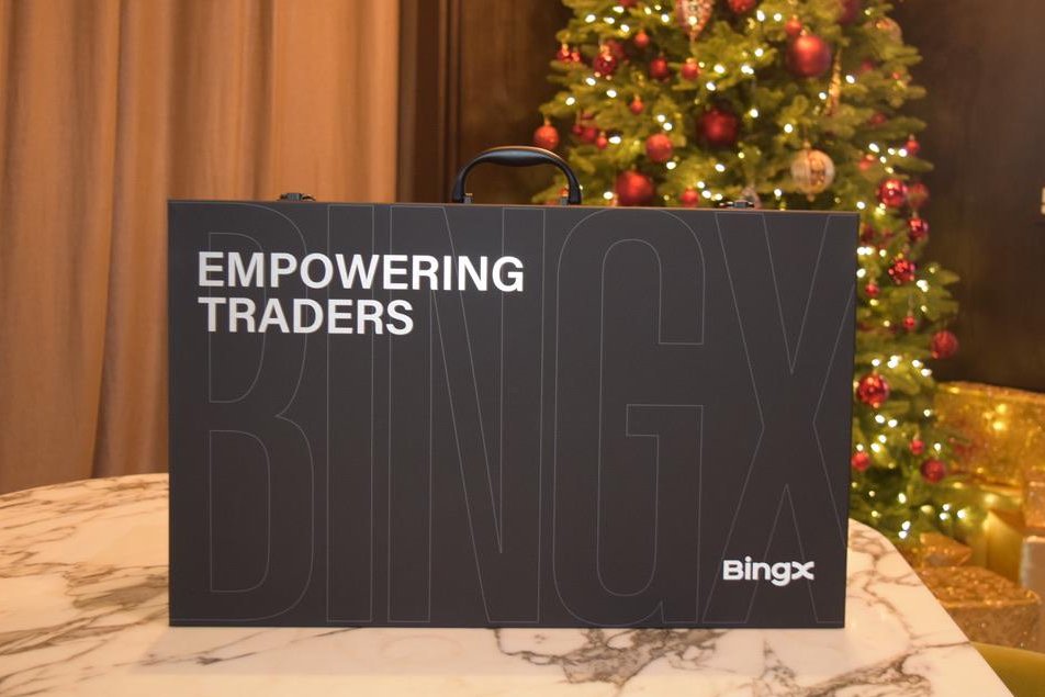 Vivien_BingX's tweet photo. We are so excited to bring BingX Crypto Friday to our community! I want to give back to our incredible BingX community to celebrate.

I’m giving away a BingX merchandise bundle as a small thank-you for the continued support and trust you’ve shown over the years.

To enter:
- Follow me: @Vivien_BingX
- Like this post
- Retweet this post

Please enter by November 30!
I appreciate every one of you, and I’m excited to share a little something this holiday season.