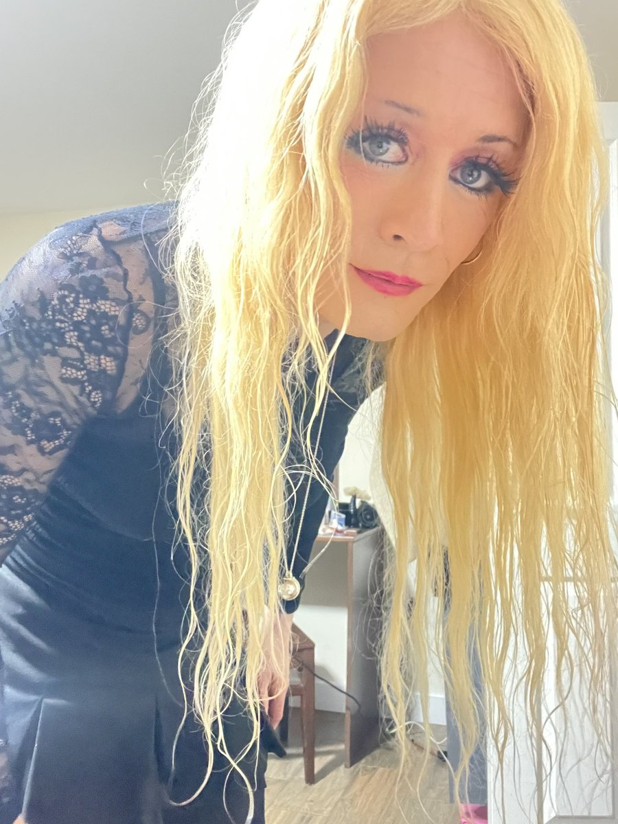 JesusTransFaith's tweet image. Bad hair day 😱😱😱

#BadHairDay #TransBadHairDay #AirDryAndSlay #BlondeGoddessVibes #UntamedAndUnbothered #PostWashTransQueen
