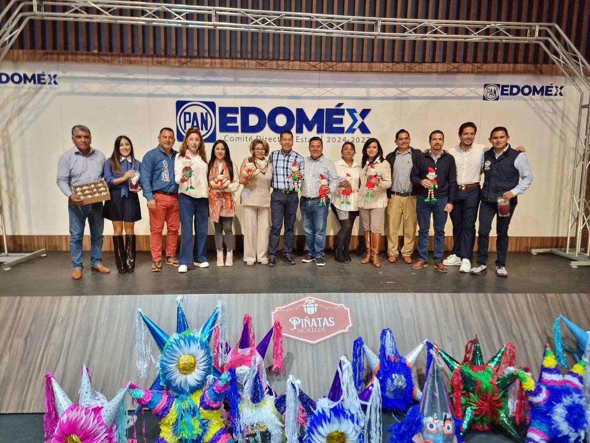 🎄✨ ¡Inició el Bazar Navideño de Emprendedores en el #PANEdoMéx! ✨🎄

Te esperamos para disfrutar productos locales, talento emprendedor y el mejor espíritu navideño. 
Apoya a quienes crean con dedicación. Ven con tu familia y amigas/os.

🗓 19 de noviembre
⏰ 12:00 a 18:00 hrs