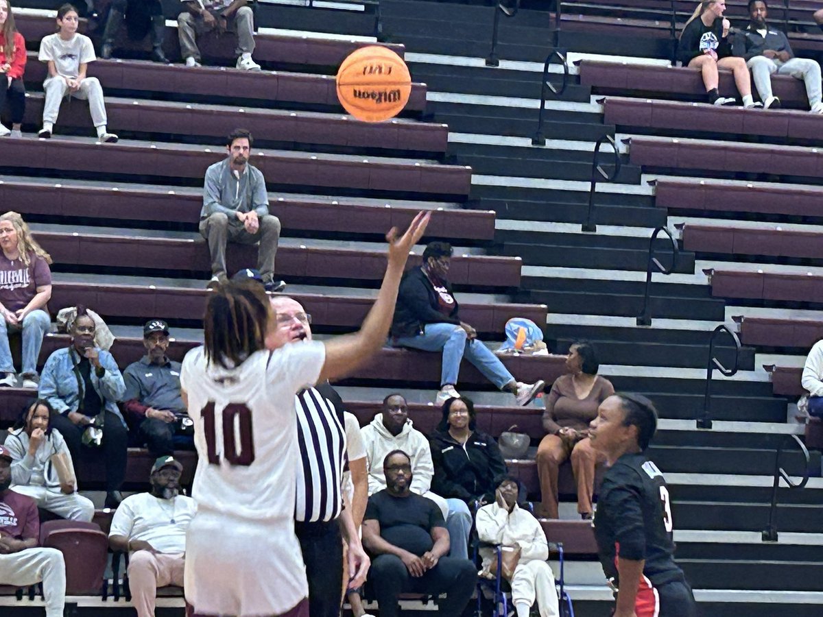 GoDragonsGo_'s tweet image. Tip-off time for your 2025-26 Collierville Lady Dragons Basketball!  CHS and Middle College to open the Nikki-McCray Classic in the MyTownMovers Fieldhouse.  #GoDragonsGo