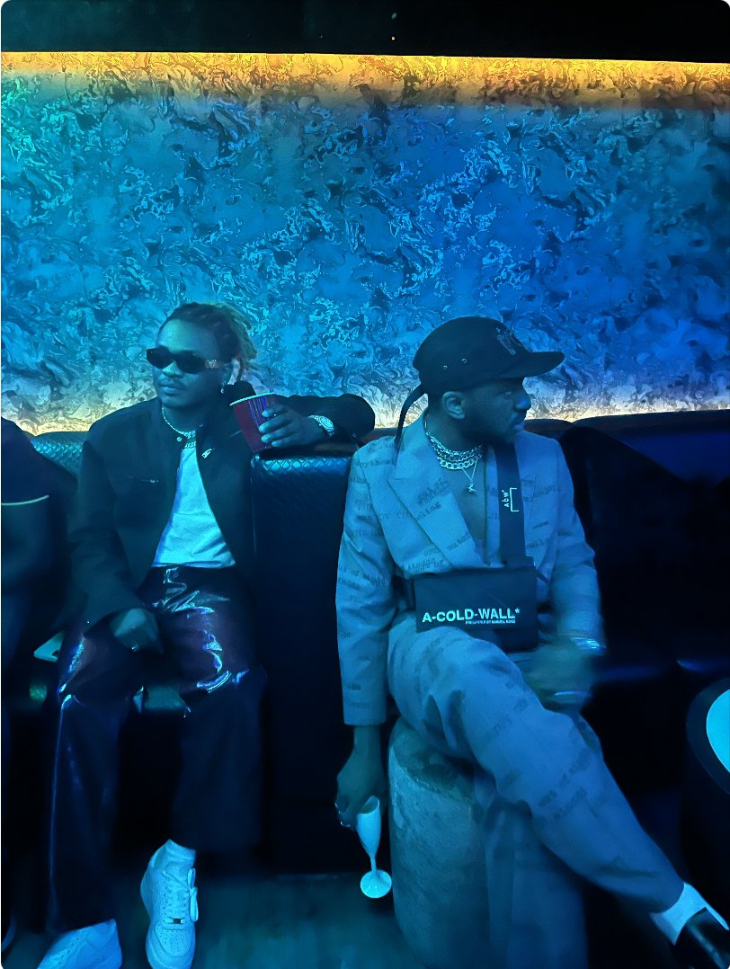 magapls_'s tweet image. 2018 - 2022
i was styling dice ailes as early as  2018, he gave me my first ever opportunity as a creative. i remained his stylist till 2022 whene came on tour in england and we visited cities