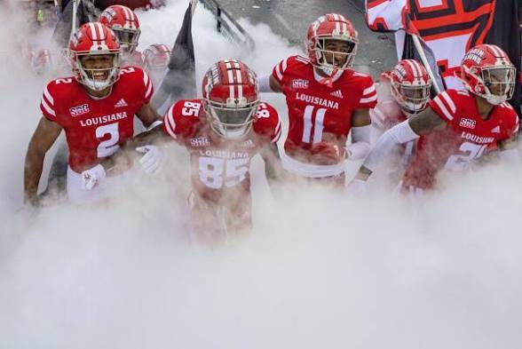 DrakePerry74's tweet image. Thank you to Coach Farmer @CoachSFarmer and Coach Desormeaux @michaeldes1 for giving me the opportunity to further my athletic and academic career at the University of Louisiana! @RaginCajunsFB @tchfootball @CoachMCourville