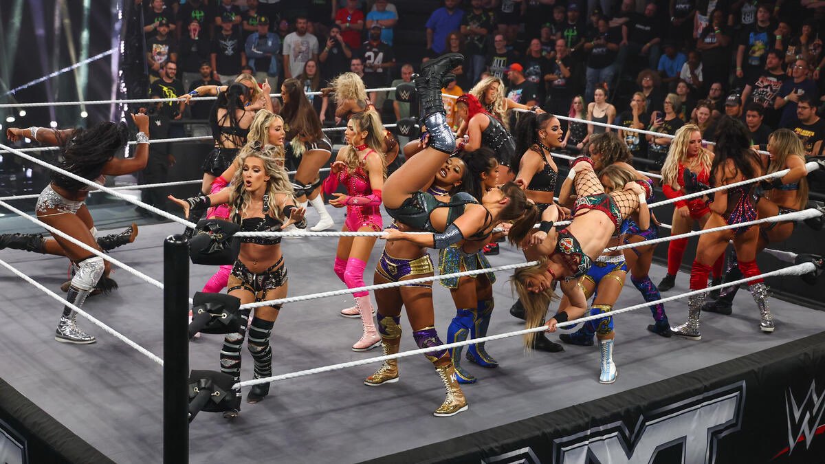 WrestleOps's tweet image. The CW Network President of Entertainment Brad Schwartz says that the women of NXT are better than the men.

(via @SBJ)