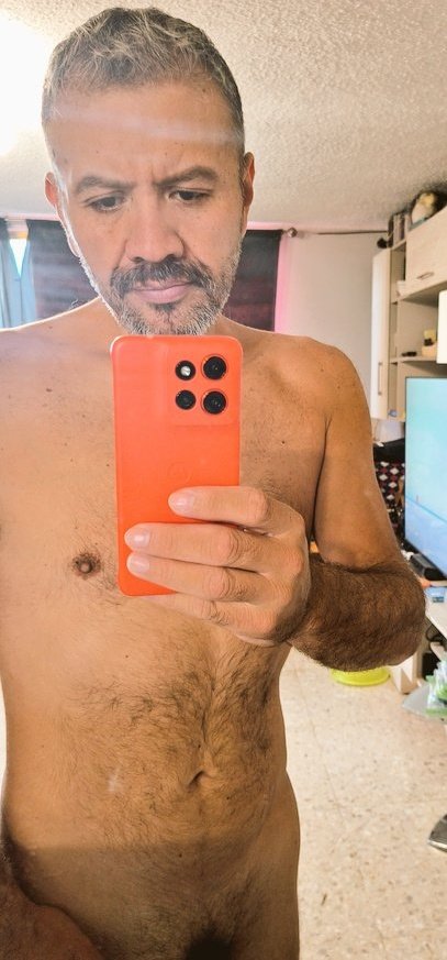 Pepehot16's tweet photo. No hace tanto frío!!! https://t.co/sG0sDpXmco
