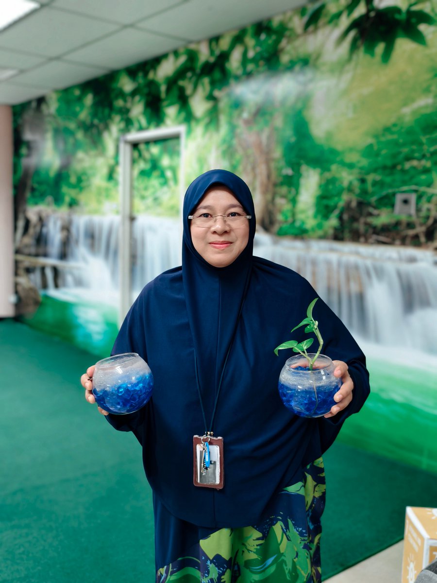 Library_USMKK's tweet image. 17/11/2028   | ISNIN. Satu Gotong Royong Perdana:   Perangi Aedes telah dilaksanakan di PHT. Semua staf PHT terlibat dalam gotong  royong ini agar PHT bebas daripada Aedes. Kita usaha.   #perpustakaanhamdantahir #usmlibraries