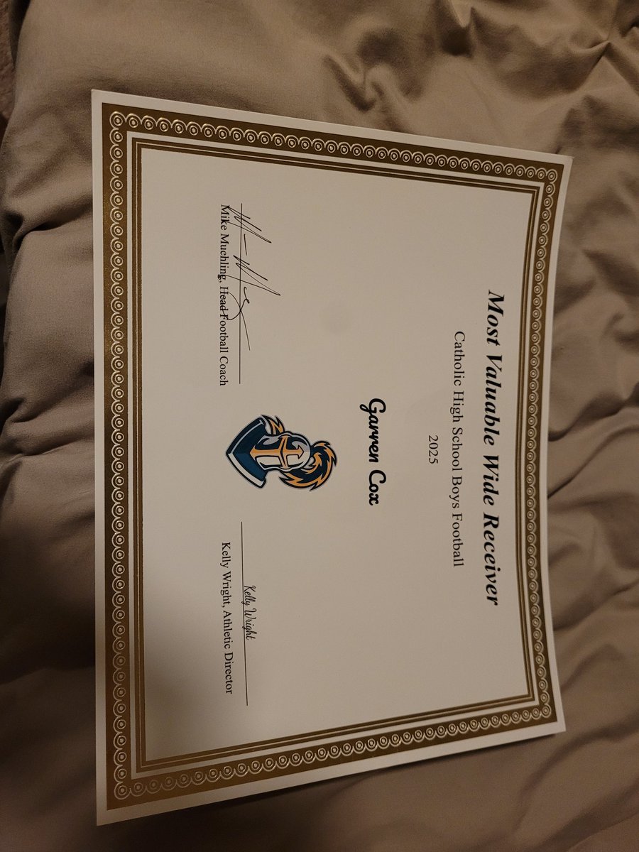 garrencox18's tweet photo. I was named the most valuable Wide receiver. https://t.co/b2Bx3XL9gp