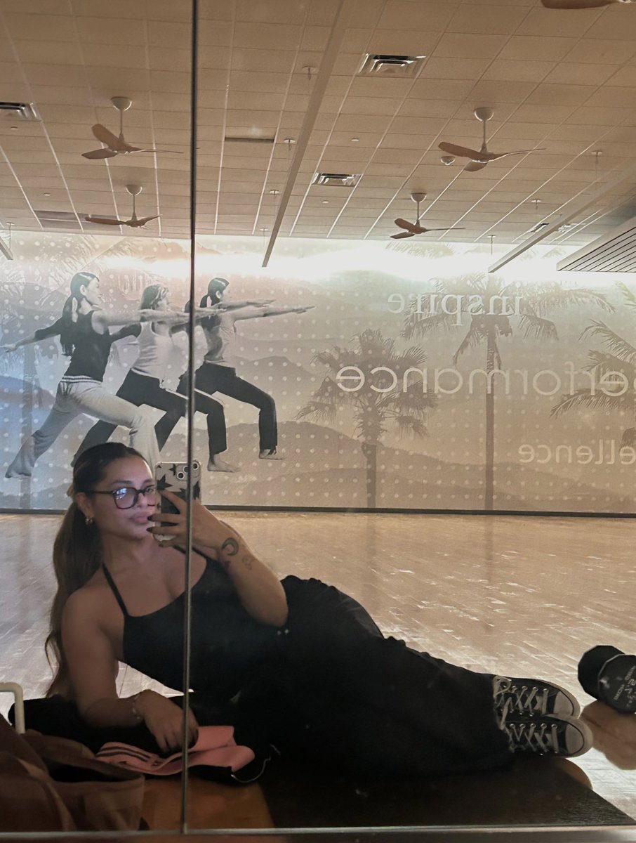 stacelizzle's tweet image. Where tf are u Romeo???? vibes