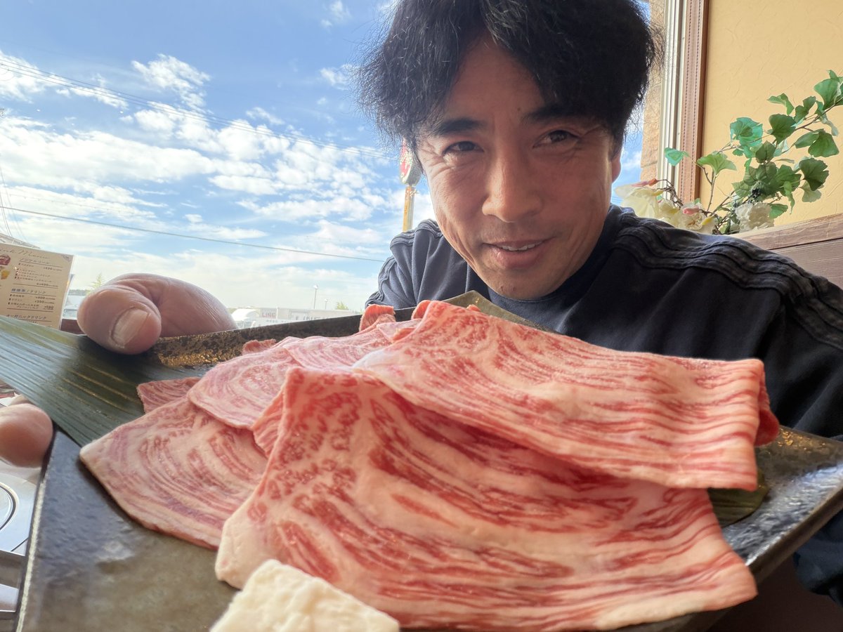 あんみ☺︎ページ と、いう訳で！ 放課後19時セット完了！！ #肉