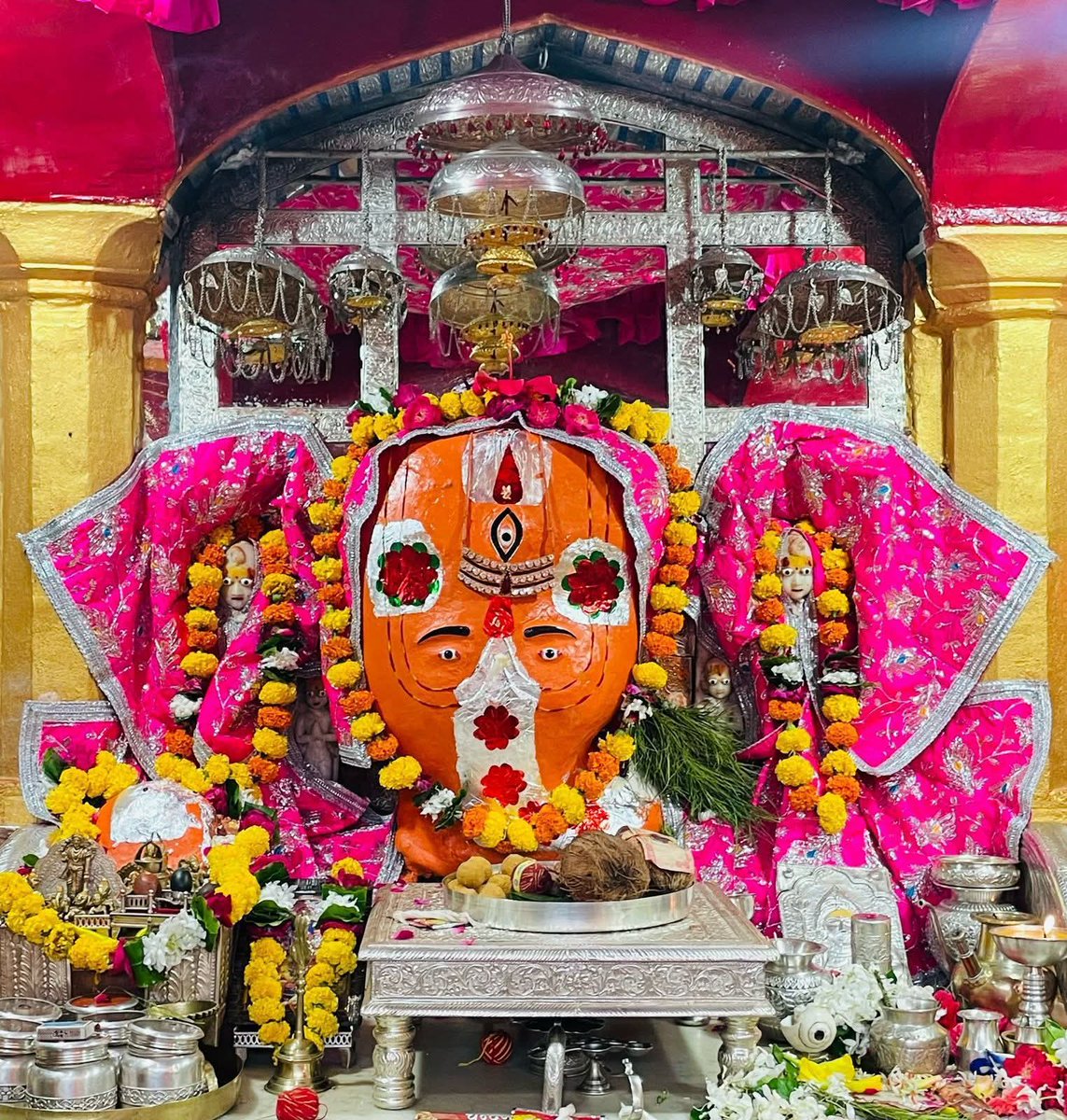 RajeshBarw10287's tweet image. जय हो त्रिनेत्र गणेश जी महाराज 🙏🙏🙏