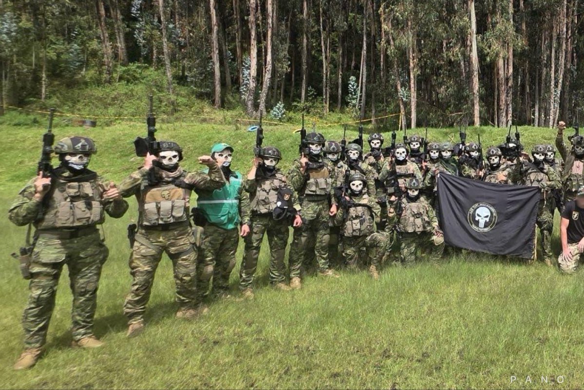 SOCSOUTH's tweet image. 📍 🇪🇨

U.S. Special Operations Forces conducted an advise-and-assist training engagement with Ecuador’s 3rd Division del Ejército Reconocimiento (D.E.R.) this week. 

As a vital regional security partner, Ecuador plays a key role in maintaining stability across the hemisphere.…