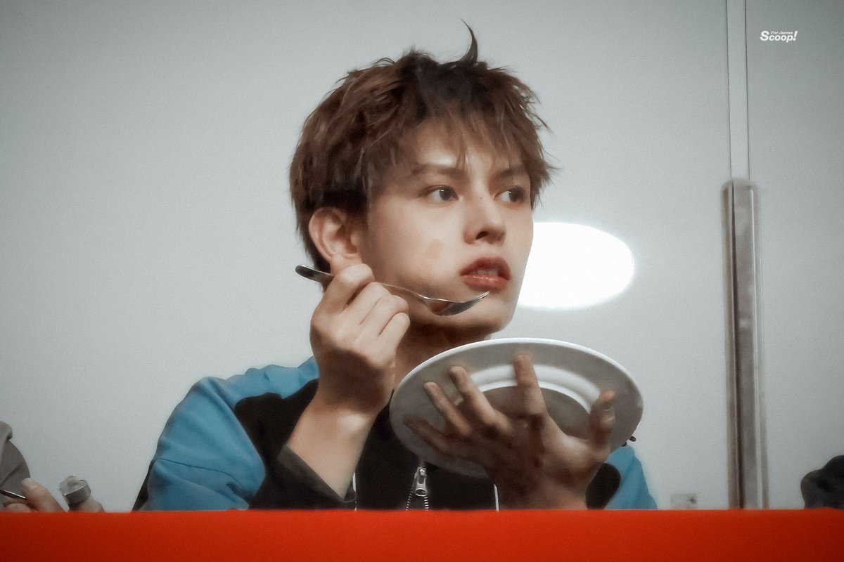 SCOOP051014's tweet image. 🍽️

#제임스 #JAMES #赵雨凡 
#CORTIS #코르티스