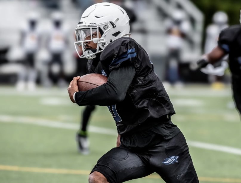 After A Great Conversation With <a href="/CoachJmacon2/">Coach JMacon</a> I Am Thankful To Say I Have Received An Offer From CCCLions! #WithDetroit #AGTG
<a href="/BellevilleFB/">Belleville Football</a> <a href="/CoachRayRapley/">Coach Ray Rapley</a> <a href="/calvintip87/">Coach Calvin Norman</a> <a href="/_treydeuce_/">Coach Trey</a> <a href="/AllenTrieu/">Allen Trieu</a> <a href="/TheD_Zone/">The D Zone</a> <a href="/Darrell_Quijuan/">Darrell “ Mook” Johnson</a>