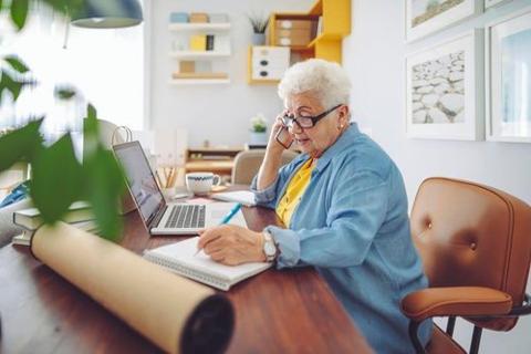 GaryGygi's tweet image. Retirement doesn’t mean slowing down. From tutoring to Airbnb hosting, here are side hustles for seniors that can add $1000 a month and keep life engaging. tinybfs.com/t/aE1X0p