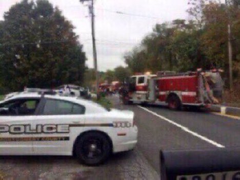 mcfrsPIO's tweet image. ATTENTION MOTORING PUBLIC: It&apos;s likely drivers will encounter EMERGENCY VEHICLES in your travels..SLOW DOWN &amp;amp; MOVE OVER approaching Emergency Fire/Rescue/EMS /PD/Tow Vehicles @mcfrs *Hear Us, *See Us, *Clear for Us! SEE: ht.ly/JCY93 Give Full Attention SLOW DOWN