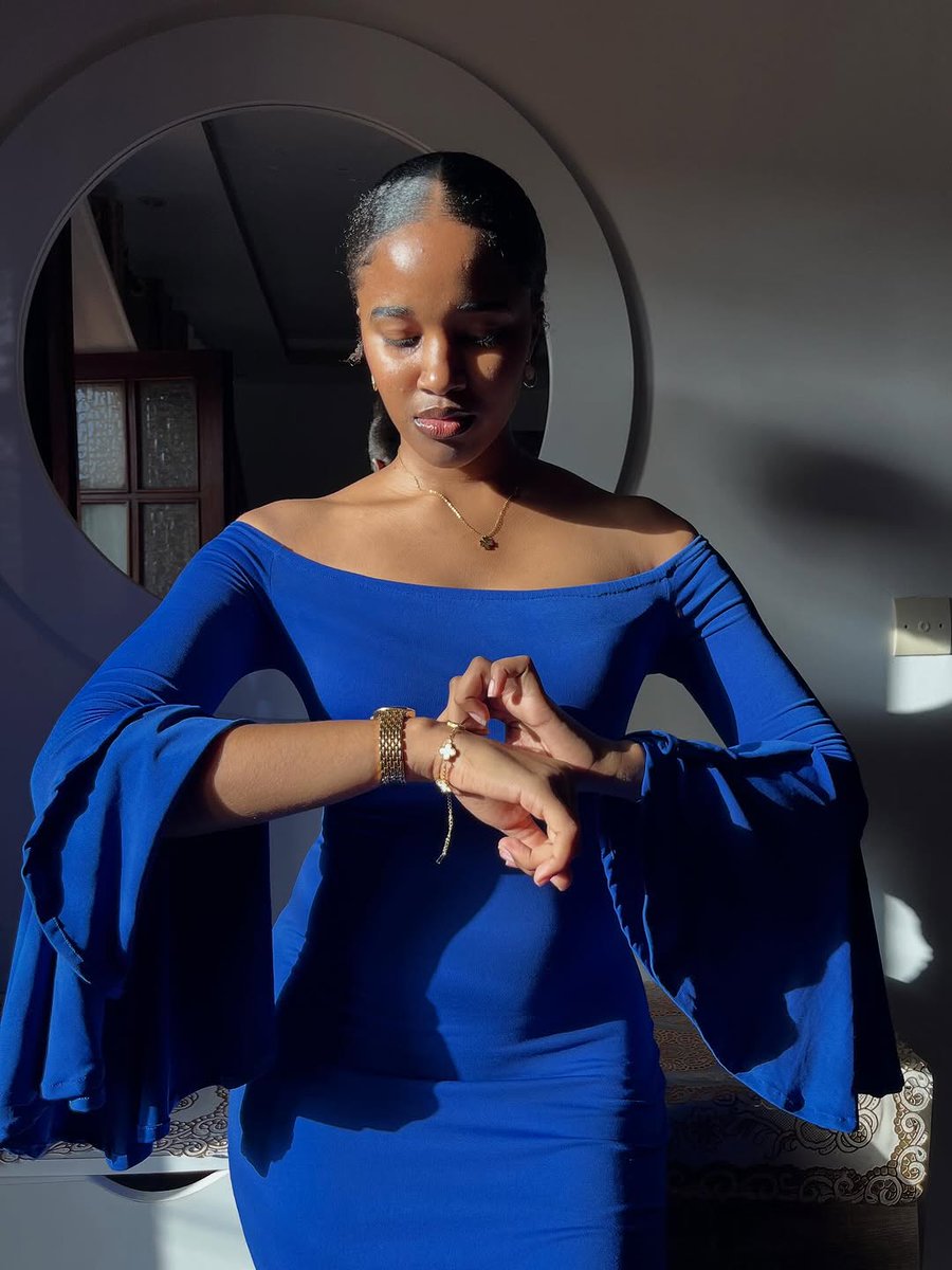 _MsooEvans's tweet image. Blue sun