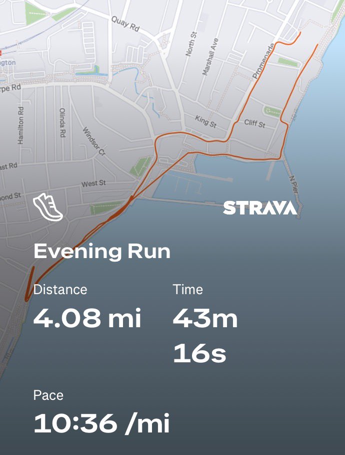 Progradar's tweet image. BRR Structured training - Kenyans, 4(5mins, 2 rest) - a cold evening but smashed by all! 😊🏃‍♂️💪 @RunComPod #structuredtraining #kenyanhills