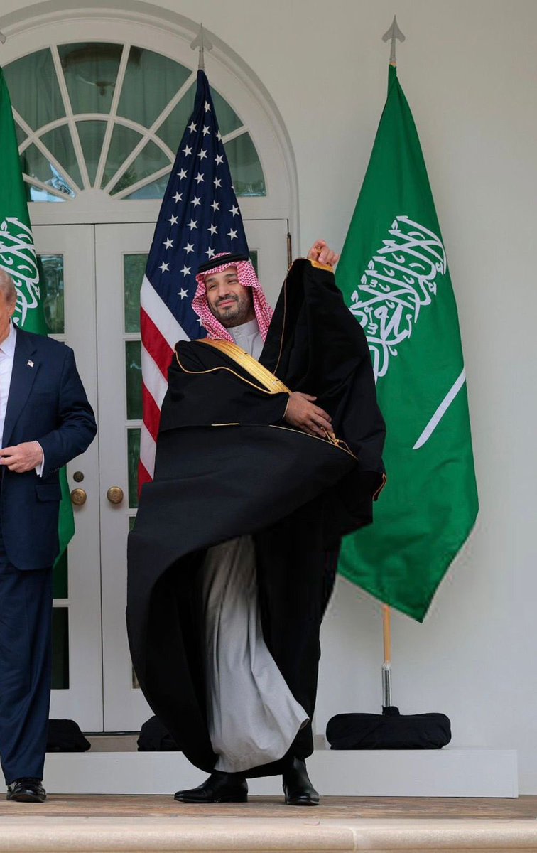 🇸🇦🇸🇦🇸🇦 👑 🇸🇦🇸🇦🇸🇦
أنت القمّة لكل قمّة ،،،
وأنت رجلٌ بأمّة ،،، 
زادك الله همّة يا قائد الأمّة ،،، 
🇸🇦🇸🇦🇸🇦 👑 🇸🇦🇸🇦🇸🇦

#ولي_العهد_الأمير_محمد_بن_سلمان  
#محمد_بن_سلمان_في_واشنطن #MBSINUSA
#محمد_بن_سلمان_في_امريكا 
#القمة_السعودية_الأمريكية
#زعيم_الشرق_الأوسط