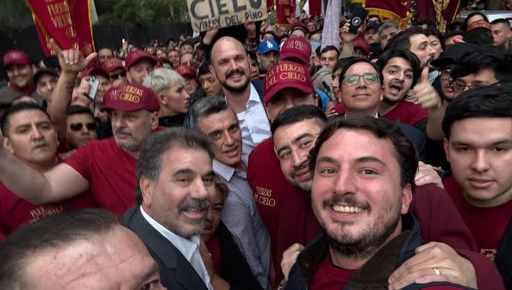 make argentina gay again tweet media