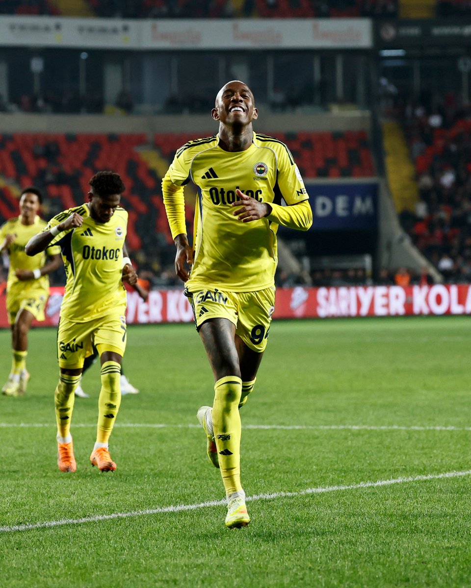 yusufsametyldrm's tweet image. Ömeri duymadan milli maç izlemek