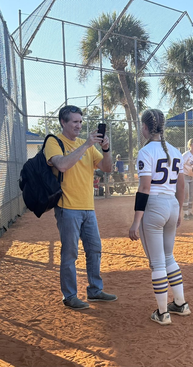 MLeidecker55's tweet image. ⚠️ 🚨 Walk-Off Alert 🚨 ⚠️
The @bolts_2029 are your @TeamNJSoftball 14U Clearwater Invitational UNDEFEATED CHAMPIONS! 🏆 💪
Total team effort all weekend. I had the walk-off hit in ITB and finished with a 0 ERA in the ⭕️ !

I also got to do my first 1:1 interview ever with…