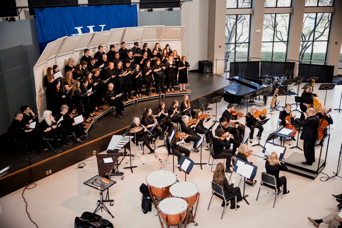 DakotaWesleyan's tweet image. Program Spotlight: Music
Turn your passion for music into a career! 🎶 At DWU, our Music program helps you develop your skills, perform with talented peers, and explore opportunities in teaching, performance, and beyond. #BleedBlue #Music #ProgramSpotlight
dwu.edu/music