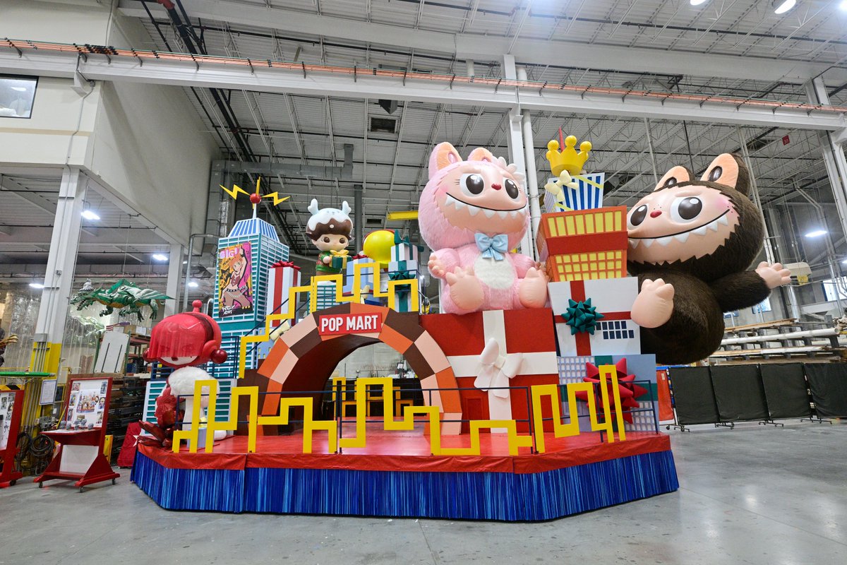 Variety's tweet image. First look at the Labubu float for the Macy’s Thanksgiving Parade. 

variety.com/2025/artisans/…