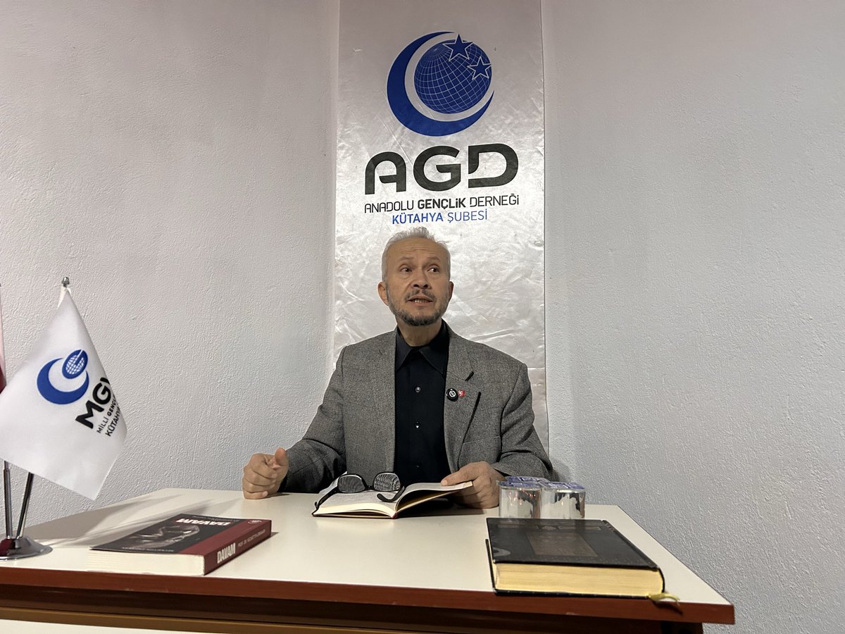 agdkutahya's tweet image. 📌 Gönül Mektebi

Gönül Mektebi programımızın 3. haftasında Mehmet Ali Toroğlu Hocamız eğitimlerini gerçekleştirdi. 

Gönül Mektebi her hafta salı günü saat 20.30’da