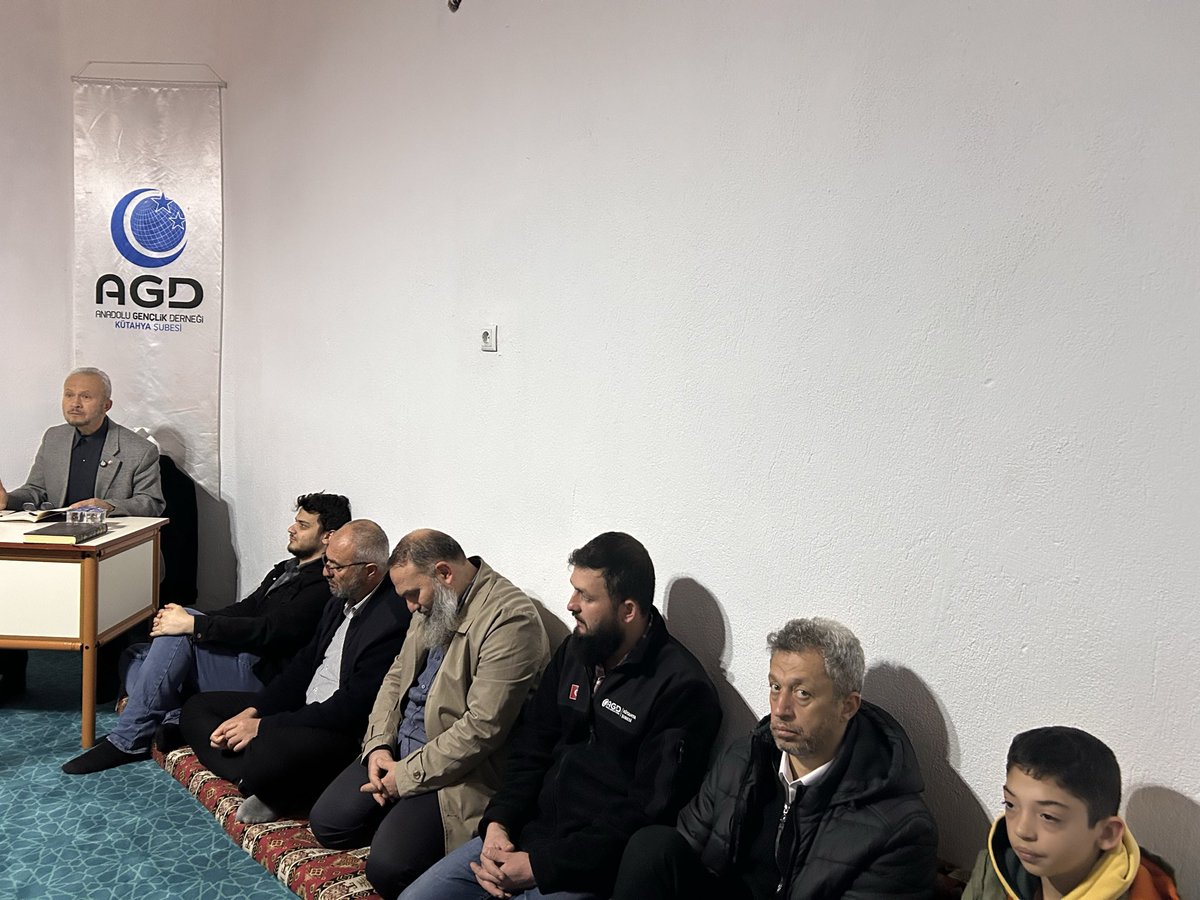 agdkutahya's tweet image. 📌 Gönül Mektebi

Gönül Mektebi programımızın 3. haftasında Mehmet Ali Toroğlu Hocamız eğitimlerini gerçekleştirdi. 

Gönül Mektebi her hafta salı günü saat 20.30’da