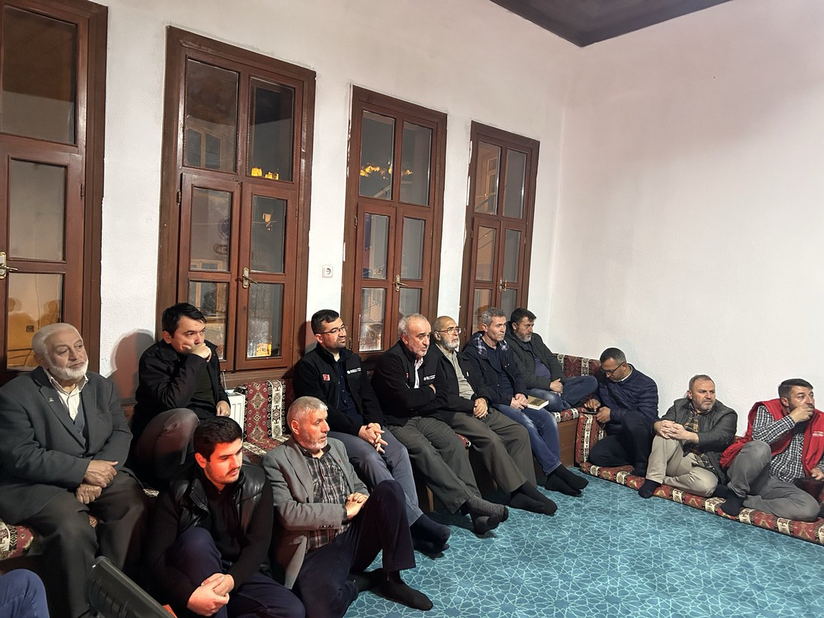 agdkutahya's tweet image. 📌 Gönül Mektebi

Gönül Mektebi programımızın 3. haftasında Mehmet Ali Toroğlu Hocamız eğitimlerini gerçekleştirdi. 

Gönül Mektebi her hafta salı günü saat 20.30’da