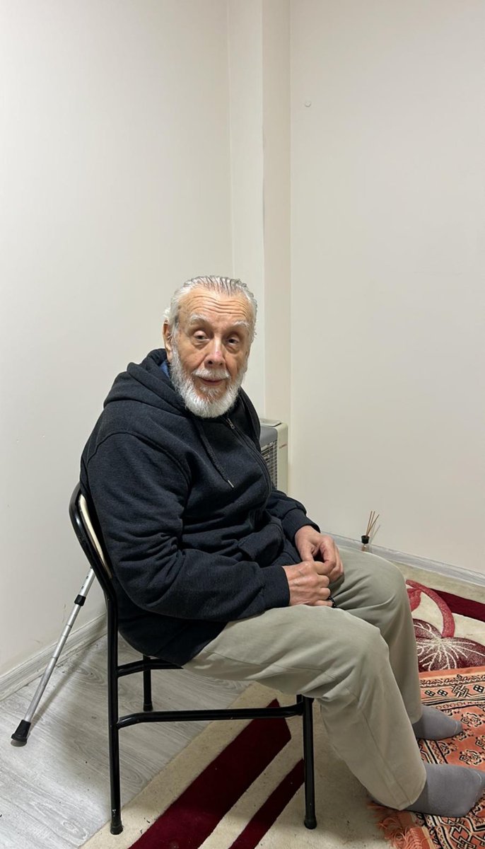 Uğur Öztaş, emekli öğretmen, 8 yıl 89 ay ceza aldı, 88 yaşında bir mahpus, ağır hastaydı, baştan savılıyordu.

Sonunda felç geçirdi, İzmir Şehir hast. de, bakıma muhtaç ama ziyarete bile zor izin veriliyor!

AİHMTürkiye Kararı