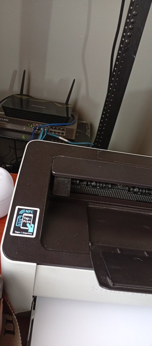 Hack32_'s tweet image. While addressing a problem at a clinic, we also checked the network connection, and there&apos;s always a Windows 7 machine in the administrative area 💻👾💀