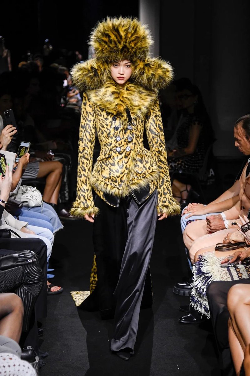 pYSLrada's tweet image. jean paul gaultier fall 2023 couture