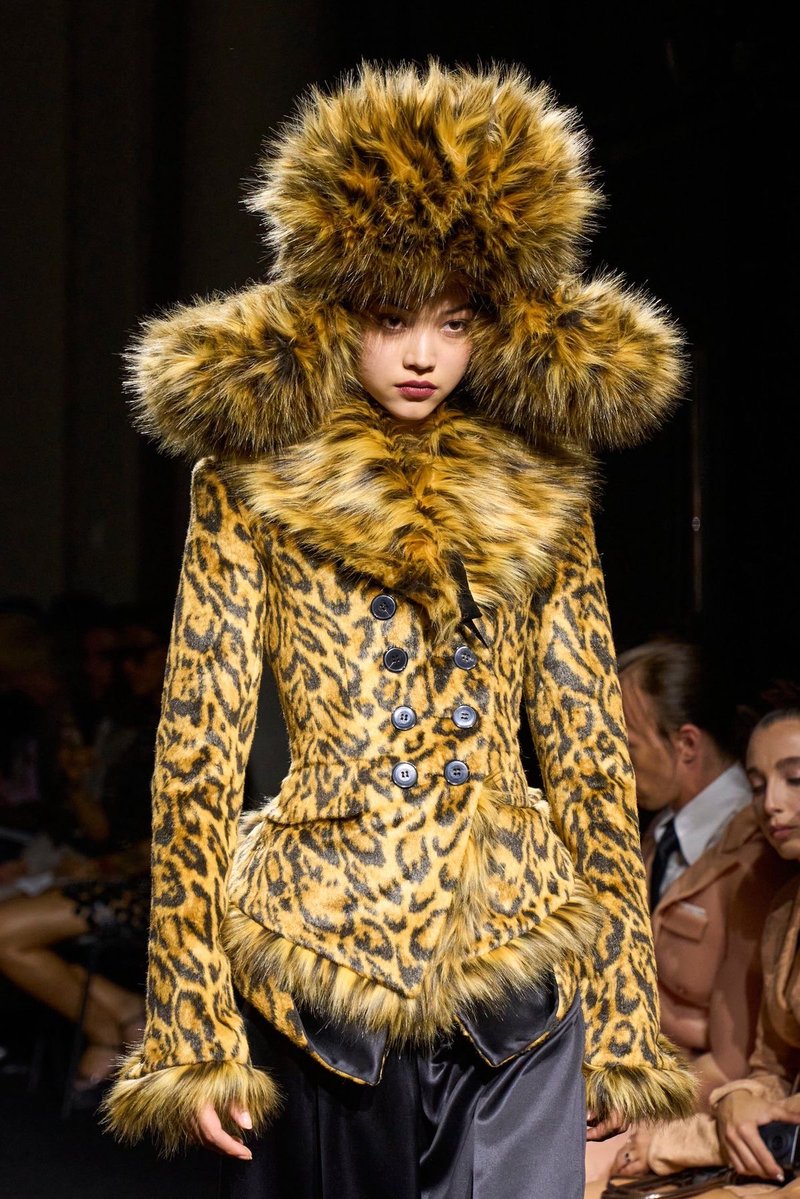 pYSLrada's tweet image. jean paul gaultier fall 2023 couture