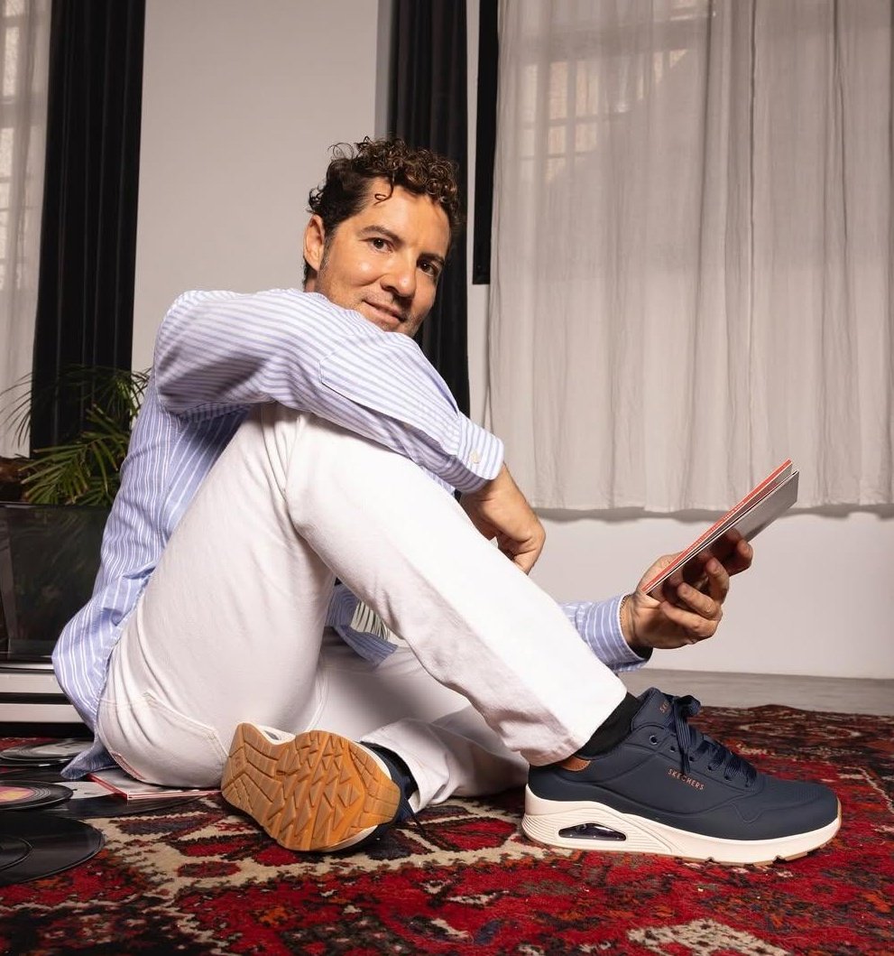 anamari_db's tweet image. Nuestro @davidbisbal va siempre a la moda con sus #Skechers. Confort total para todo lo que está por llegar! 👟