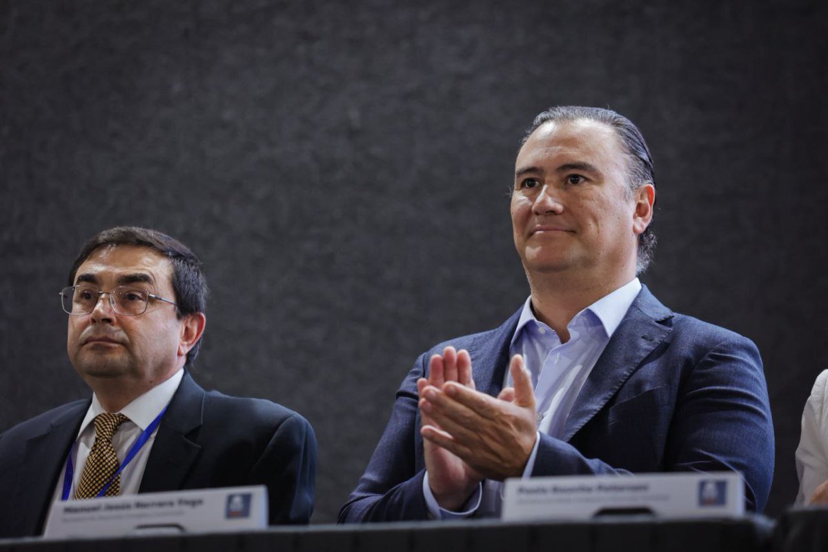 ManuelHerrV's tweet image. Hoy Jalisco volvió a demostrar que no espera a que el futuro llegue… lo construye.

Tuve el honor de participar activamente en la firma del convenio que une al @GobiernoJalisco, al sector productivo y a la sociedad para acelerar la descarbonización e impulsar la eficiencia…