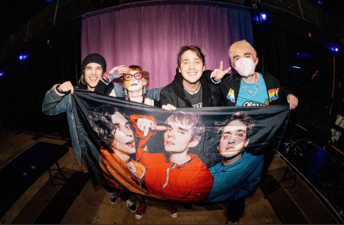 aupaysdu_dev's tweet image. "but hey for what it's worth, i think you saved my life!!!"