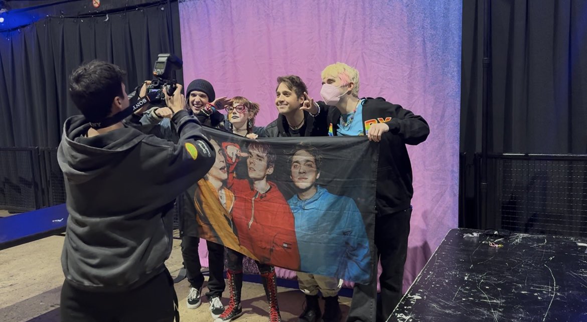 aupaysdu_dev's tweet image. "but hey for what it's worth, i think you saved my life!!!"