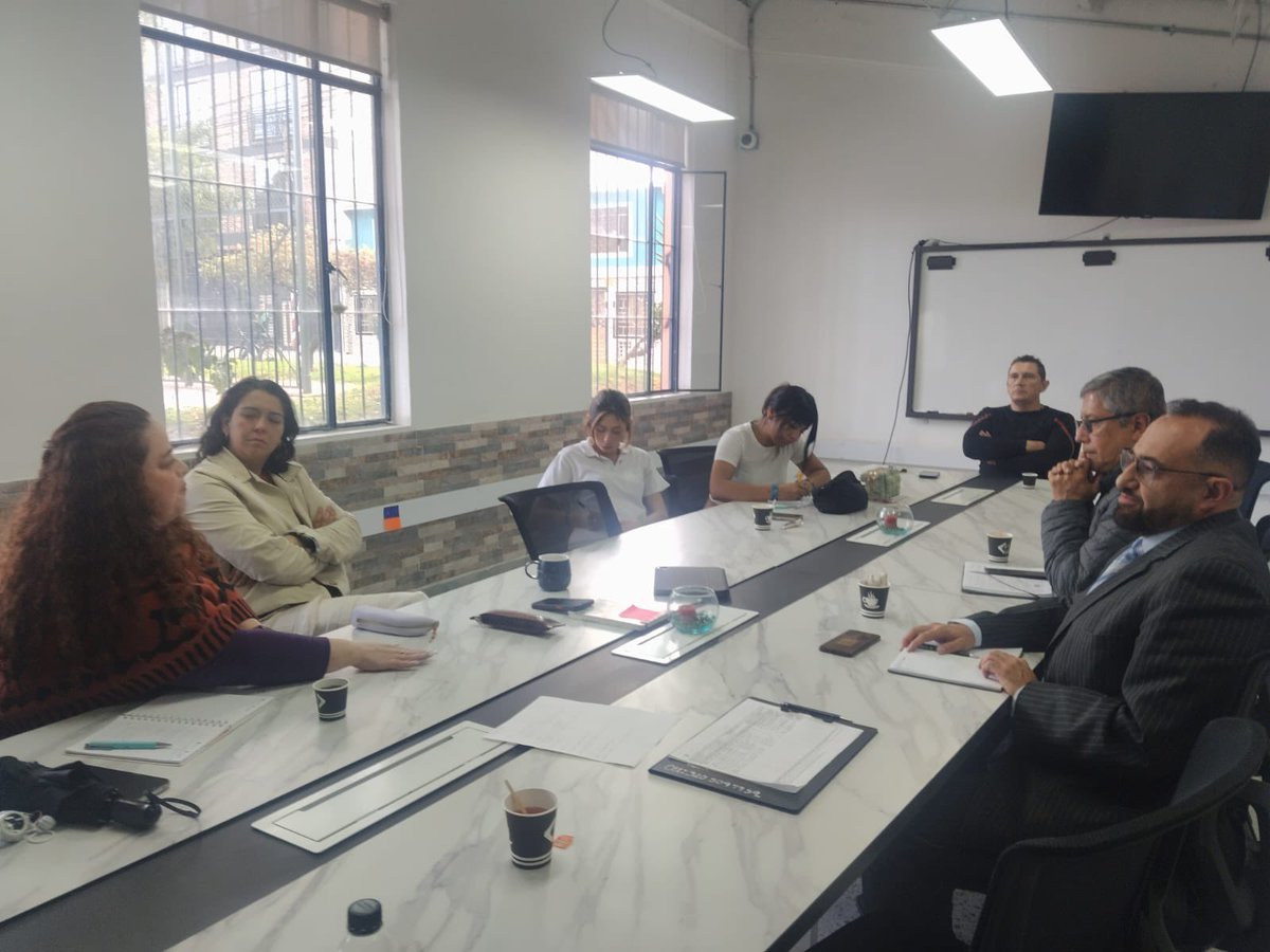 📍SINDODIC participó activamente en el Comité de Convivencia Escolar de Tunjuelito, reafirmando su compromiso con la construcción de entornos escolares seguros y el acompañamiento permanente a directivos docentes y orientadores.
#SINDODIC #ConvivenciaEscolar #EducaciónConGarantía