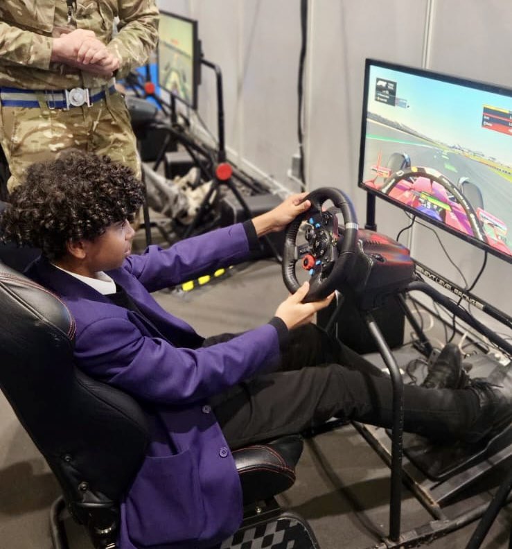 Our Y11s enjoyed a trip to the London School and College Leavers Festival <a href="/ExceLLondon/">Excel London</a> Our students enjoyed learning about potential pathways post 16 and 18 in work and study and took part in lots of fun &amp; engaging activities on the stands including auditioning for a podcast! 💜