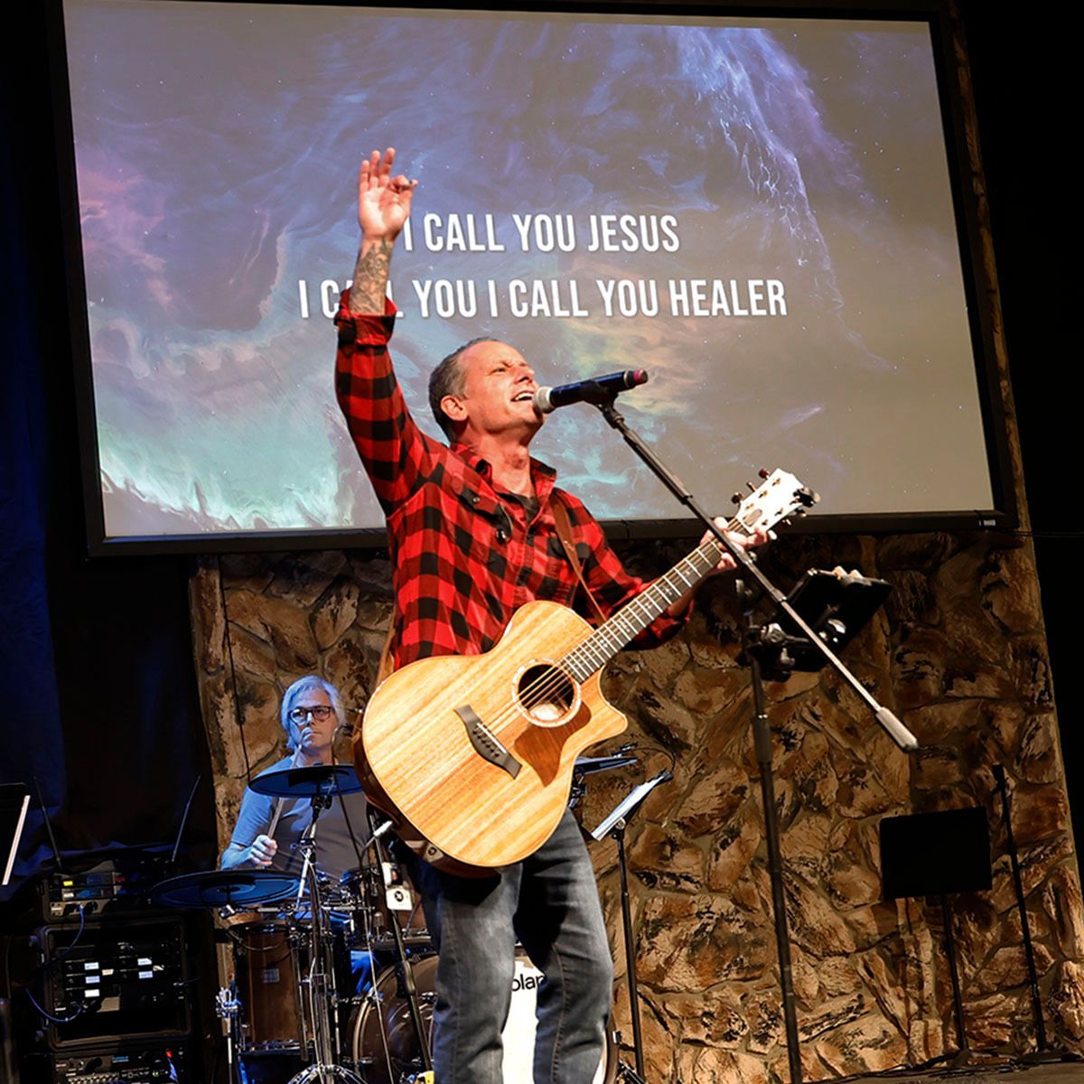 HelloMissionary's tweet image. What a powerful worship experience we had Sunday, praising God with Brandon Lake’s “I Know a Name,” Maverick City’s “I Thank God,” and Karen introduced us to a song that grabbed our hearts - “One More Day” by Sons of Sunday. Listen on our Spotify playlist: buff.ly/sjqXhsD