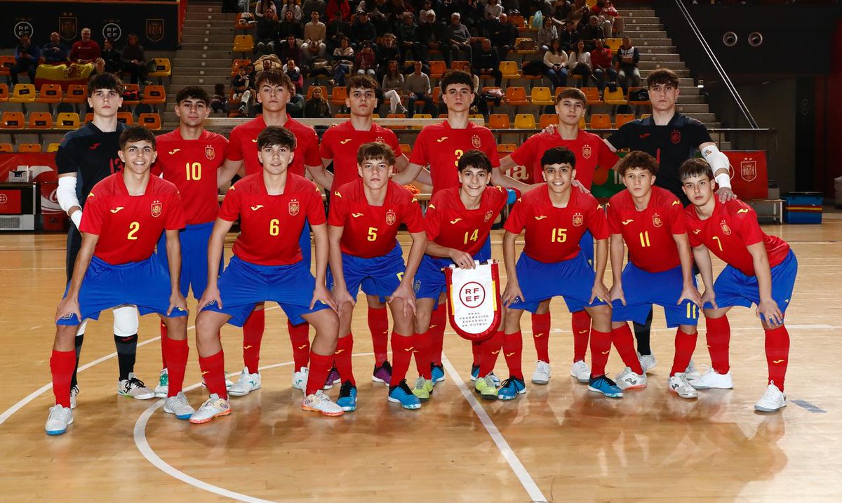 ✍️ 𝗖𝗥𝗢𝗡𝗜𝗖𝗔 | Triunfo de autoridad ante Portugal

🔗 rfef.es/es/noticias/tr…

#FutsalEspaña | #NuestraBase