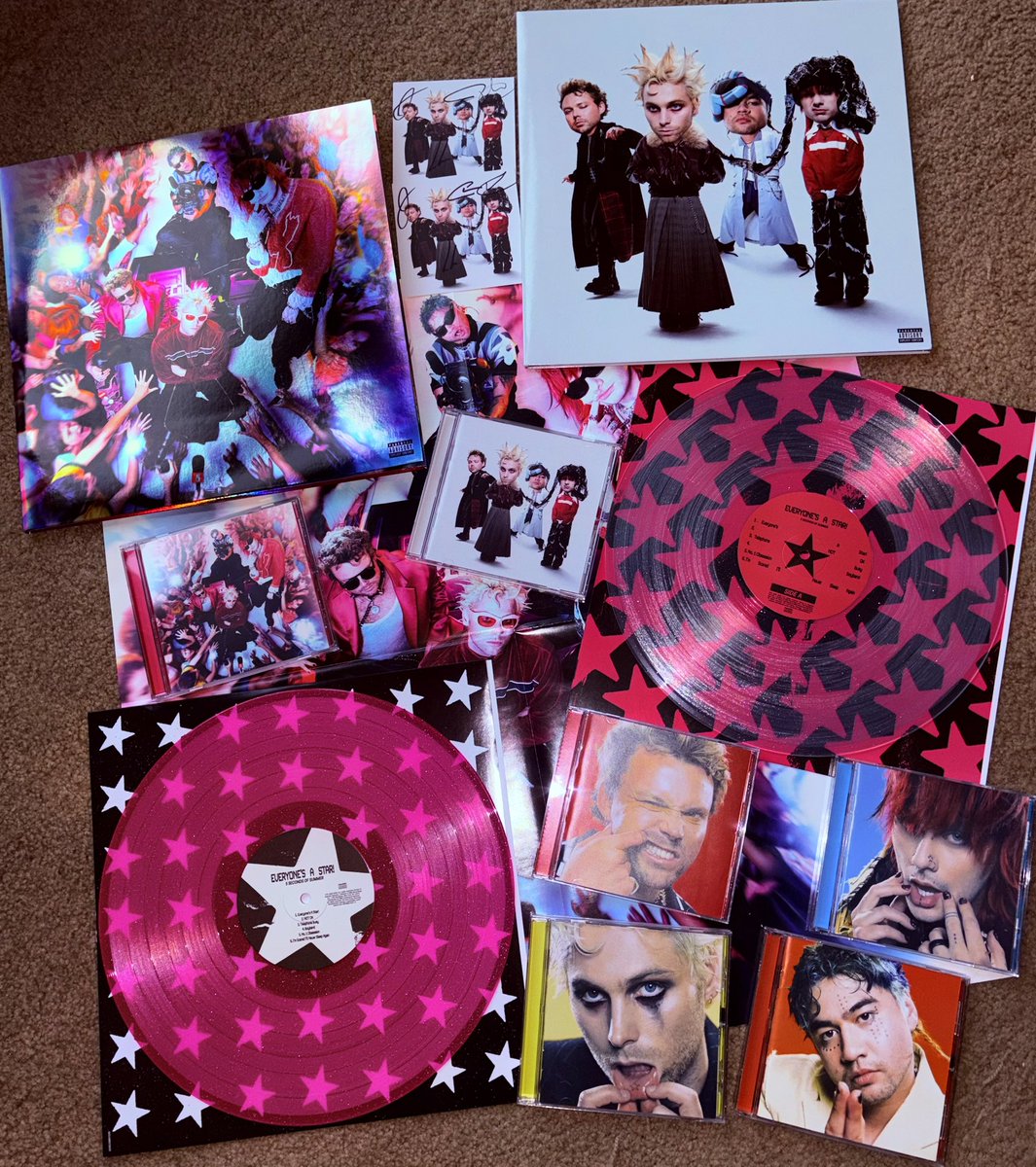 LittleMiss_IYDK's tweet image. The prettiest 5SOS haul ever btw⭐️🩷