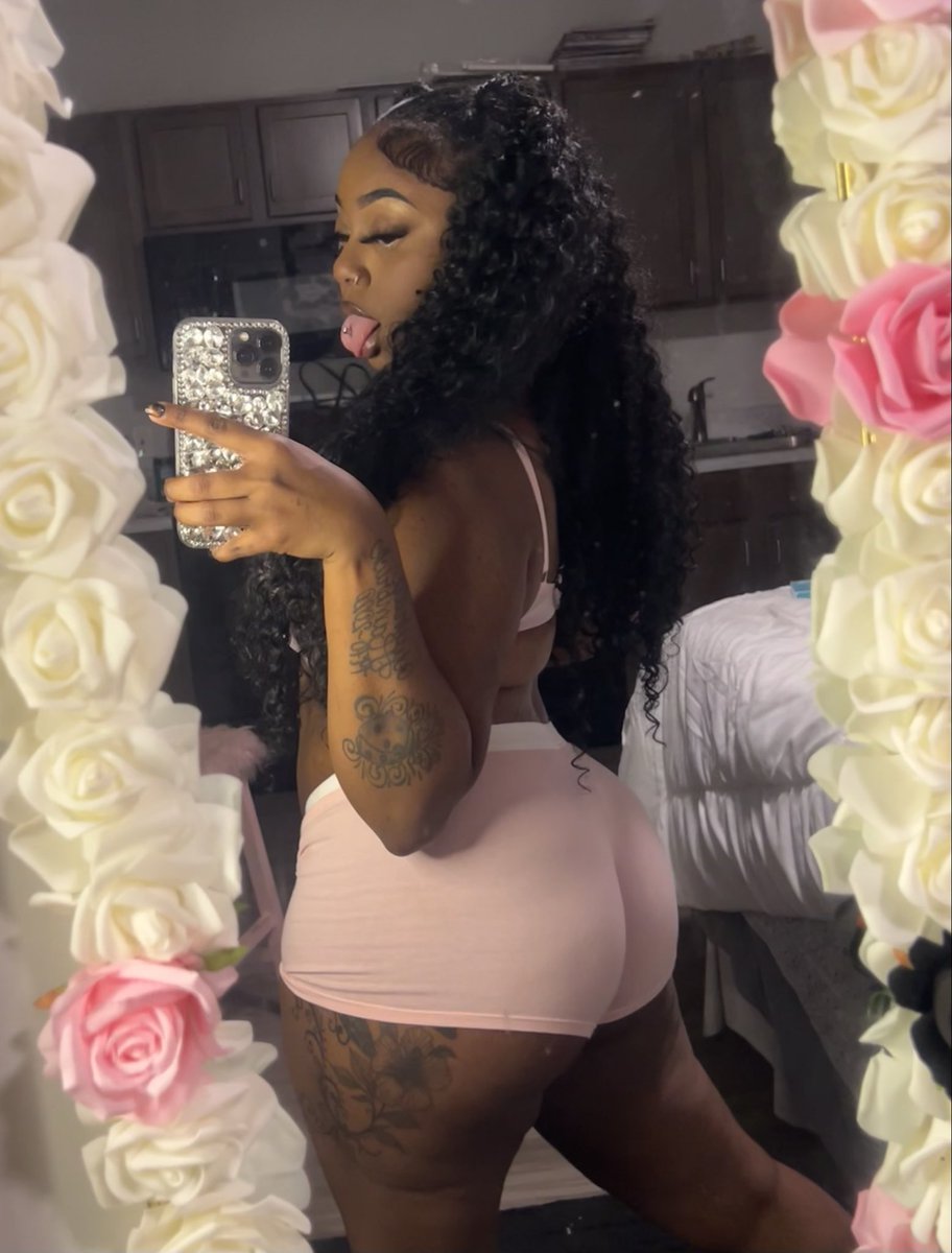 moonedadonn's tweet photo. Real pretty privilege https://t.co/uyq3ZtMcZl