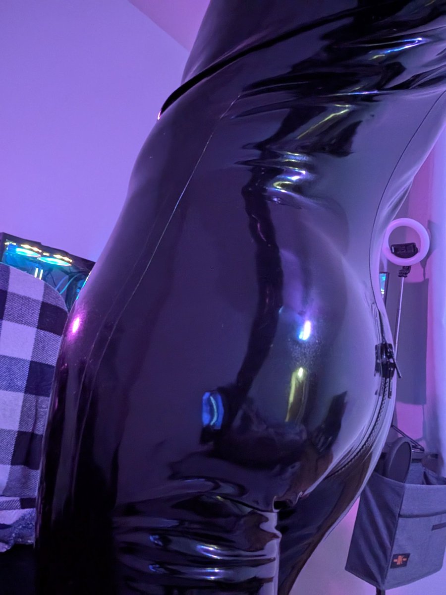 Big Blue Gay Dog tweet media