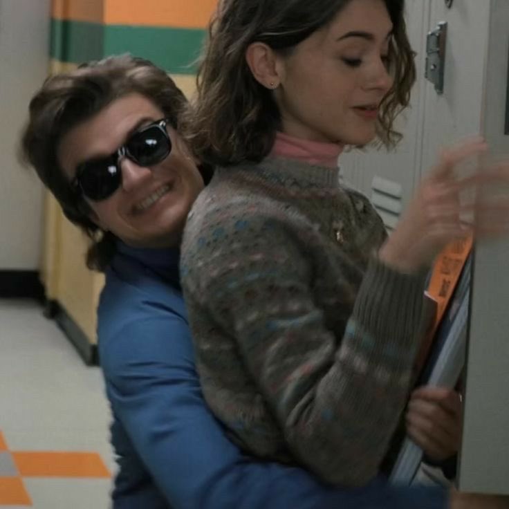 USEDTOIT__'s tweet image. he just loves flinging her around i’m crying 😭😭